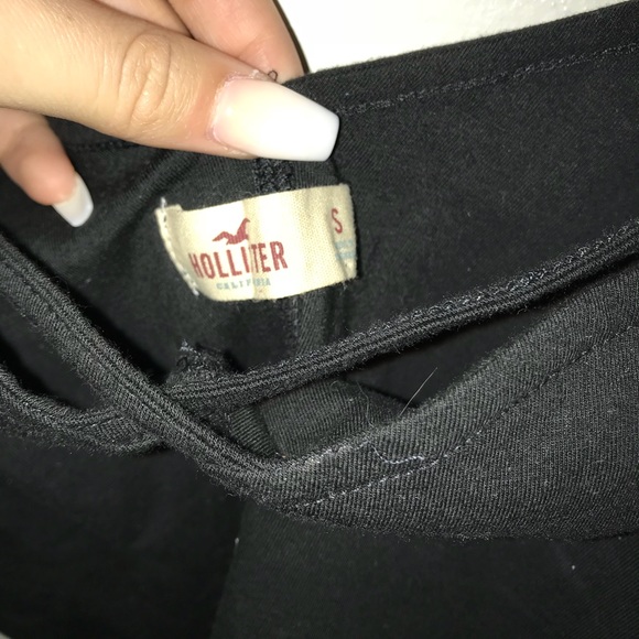 Hollister crop top bundle - Picture 2 of 4